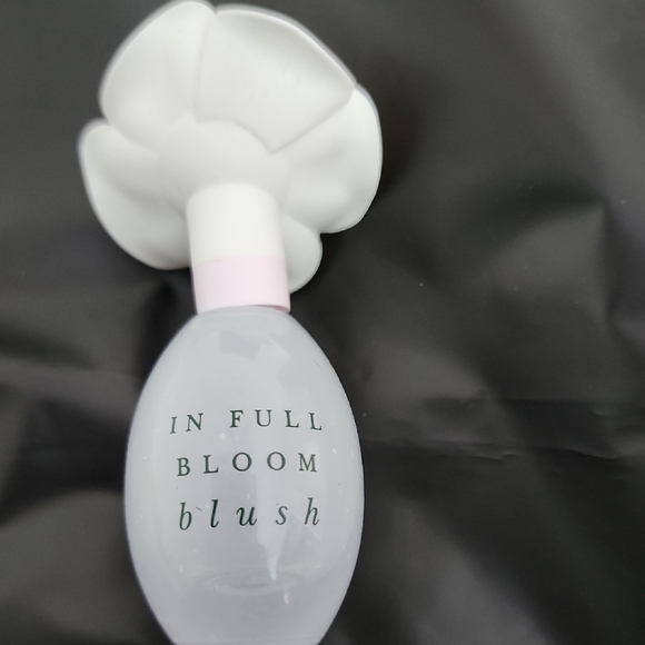 kate spade White Floral Body Oil - Picture 5 of 5